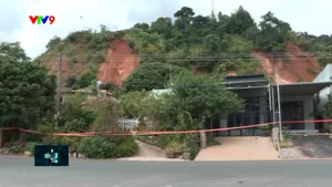 Người dân Dran mất đất, mất nhà do sạt lở bủa vây