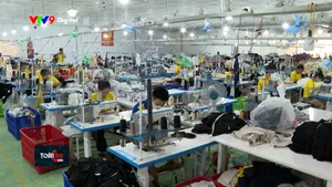 Đơn hàng cuối năm tăng vọt, sản xuất Việt Nam duy trì đà bứt phá