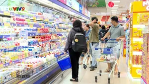 Sức mua siêu thị lớn - Bình ổn là ưu tiên