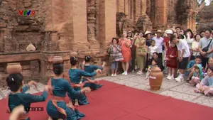 Di sản văn hóa Chăm cuốn hút khách du xuân