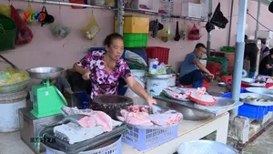 Chợ truyền thống sôi động trở lại sau kỳ nghỉ Tết