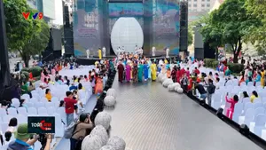 Dân vũ áo dài - cách làm mới văn hóa truyền thống