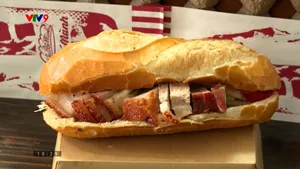 Bánh mì heo quay: Khi ẩm thực kể câu chuyện văn hóa
