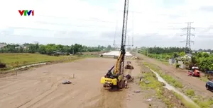 Tháo gỡ khó khăn về vật liệu, thúc đẩy tiến độ cao tốc Mỹ An - Cao Lãnh