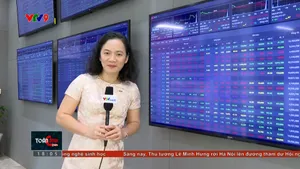 Thị trường chứng khoán vượt đỉnh lịch sử