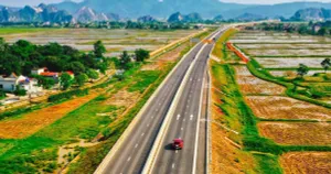 Đẩy nhanh tiến độ đầu tư 5 tuyến cao tốc quan trọng trước năm 2030