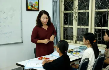 Tuyển chọn 32 giáo viên đi dạy tiếng Việt tại Lào