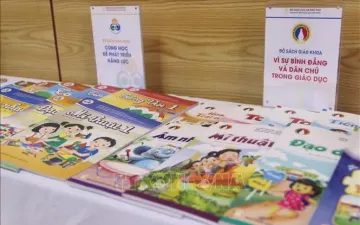 Bộ GD&ĐT thẩm định sách giáo khoa biên soạn theo Chương trình giáo dục phổ thông 2018