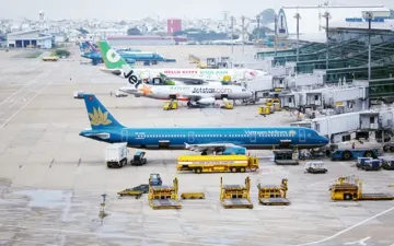Giá vé máy bay tăng cao dịp 30/4 - 1/5