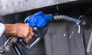Thêm một thương nhân phân phối "trả" giấy phép kinh doanh xăng dầu
