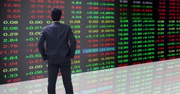 Ngân hàng dẫn sóng thị trường, VN-Index áp sát mốc 1.430 điểm