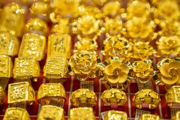 Sáng 11/6: Giá vàng nhẫn, vàng miếng vọt tăng mạnh