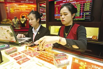 Các kênh đầu tư quá nóng, có nên trú ẩn vào vàng?