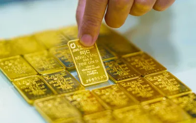 Vàng ngày càng bấp bênh, có người lỗ hàng trăm triệu chỉ trong vài ngày