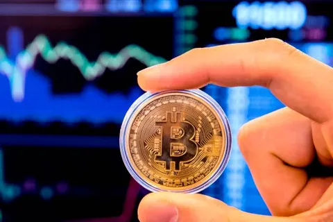 Nhà đầu tư ồ ạt rút vốn khỏi Bitcoin khi giá phục hồi