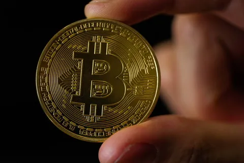Bitcoin xuống dưới mốc 69.000 USD