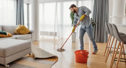 Khám phá công dụng bất ngờ khi thêm quế vào nước lau nhà