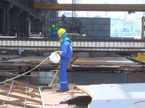 Doanh nghiệp nỗ lực đảm bảo đơn hàng sau bão