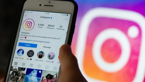 Instagram tạo tài khoản dành riêng cho thiếu niên