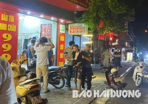 Khống chế, bắt giữ đối tượng cướp tiệm vàng ở Hải Dương