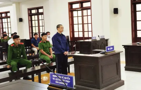Cựu nhân viên ngân hàng lừa vay đáo hạn để chiếm đoạt tiền tỉ của nhiều người