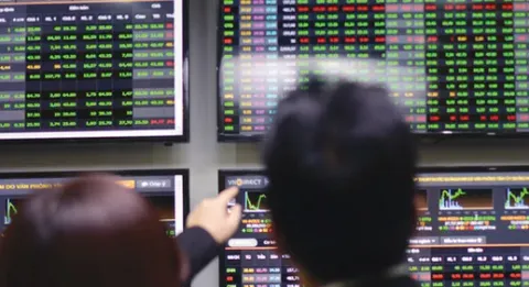 Thanh khoản gần 1 tỷ USD, VN-Index gần mốc 1.290 điểm