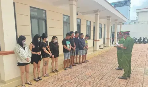 4 đôi nam nữa mở đại tiệc ma túy trong quán karaoke ở Đắk Lắk