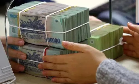 7 tháng, người dân gửi thêm vào ngân hàng hơn 300.000 tỷ đồng