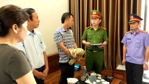 Quảng Bình: Nguyên Chủ tịch UBND xã Đức Trạch bị bắt vì giả mạo trong công tác