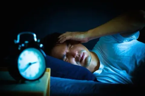 Ngủ ít hơn 6 tiếng cơ thể bạn phải đối mặt với điều gì?