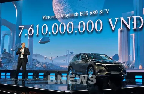 Dòng xe thuần điện siêu sang đầu tiên của Maybach ra mắt tại Việt Nam