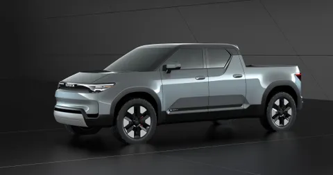 Toyota sắp tung bán tải nhỏ hybrid: thách thức Ford Maverick
