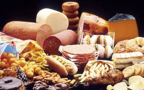 10 loại thực phẩm ăn vào khiến lá gan 'kêu cứu'