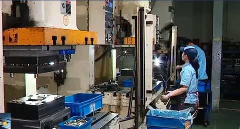 Doanh nghiệp sản xuất ứng phó với giá nguyên vật liệu tăng
