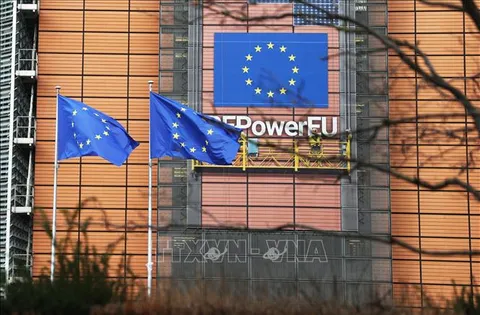 EU đoàn kết phản ứng về chính sách thuế của Mỹ