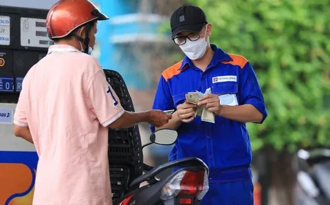 Giá xăng, dầu tiếp tục tăng, có loại tăng hơn 8.000 đồng/lít