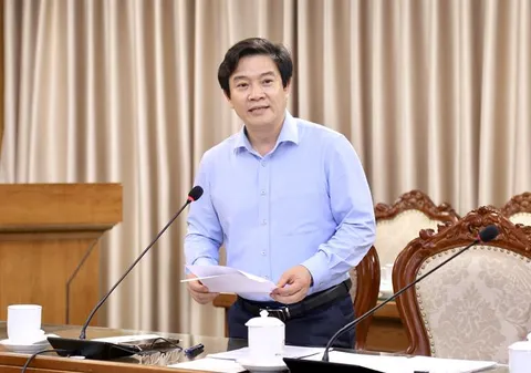 Đưa tiếng Anh thành ngôn ngữ thứ hai trong trường học: Từng bước nhưng cũng phải nhanh chóng