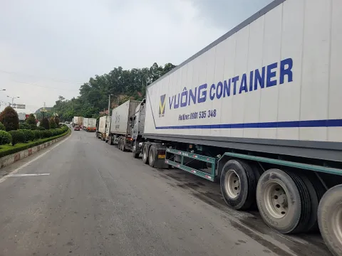 Trên 6.500 phương tiện thông quan hàng hóa qua Lạng Sơn trong dịp 30/4-1/5