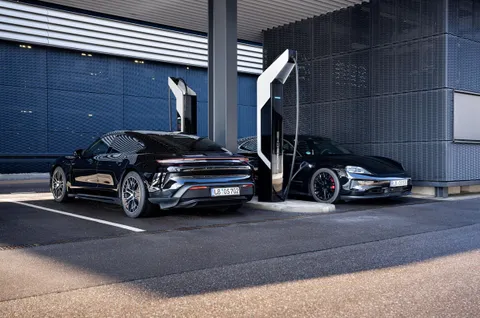 Porsche thay đổi chiến lược sản xuất pin nội bộ