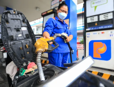 Giá Xăng Dầu Hôm Nay (4/6): Dầu Thô Thế Giới Giảm Nhẹ, Giá Xăng Trong Nước Tăng, Dầu Diesel Giảm