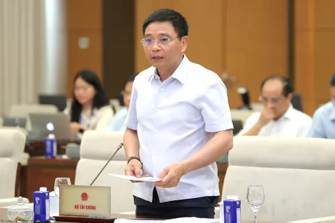 Bộ Tài chính đề xuất bỏ thuế khoán: Cải cách cần thiết nhưng không thể đồng loạt