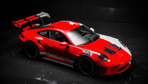 Porsche đấu giá một chiếc 911 GT3 RS trang trí biểu tượng lá phong tại Canada