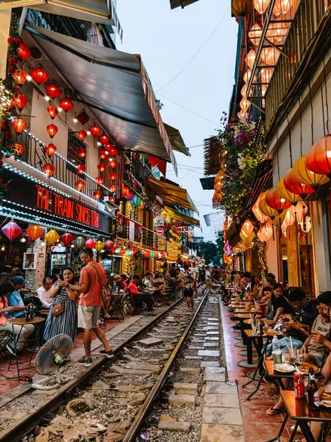 Du lịch Việt Nam hậu đại dịch: Tăng trưởng nhanh nhưng vẫn "thiếu lực đẩy dài hạn"