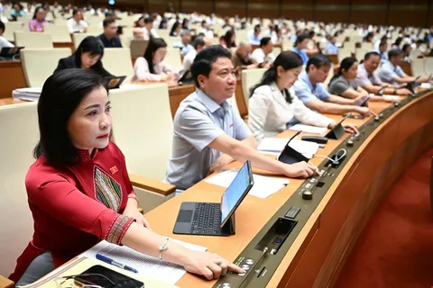 Chính thức giảm 2% thuế VAT đến hết năm 2026: Động lực kích cầu, hỗ trợ doanh nghiệp và người dân