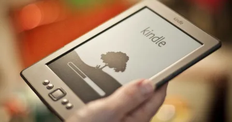 Amazon "lên đời" máy đọc sách điện tử Kindle