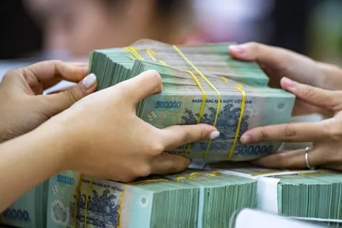 Lãi suất liên ngân hàng VND bật tăng mạnh: Tín hiệu mới từ thị trường tiền tệ