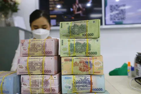 Cẩn trọng với rủi ro nợ xấu khi tín dụng tăng