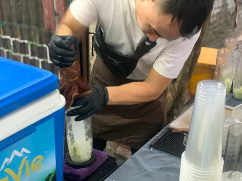 Tôi và Hệ "Đu Trend": Đôi Khi Tôi Tự Hỏi Mình Ăn Món Ăn Hay Ăn "Content"?🤔