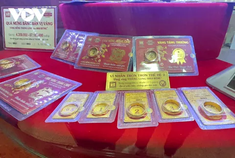 Giá vàng hôm nay 28/7: Nhà đầu tư "nín thở" chờ diễn biến mới