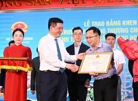 Công bố Báo cáo Xuất nhập khẩu Việt Nam năm 2024